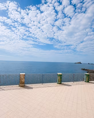 Attico Baia di Capomulini, Vista Faraglioni