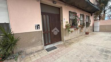 2 LOCALI A REGGIO DI CALABRIA