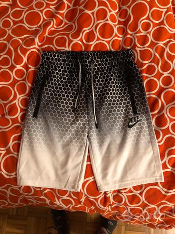 Pantaloncini Nike