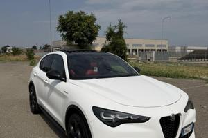 Alfa romeo Stelvio VELOCE 2.2 210 cv q4