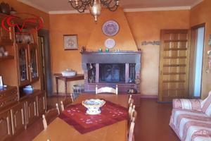 Rustico / Casale di 250 m² con 5 locali a Figline 