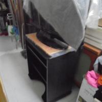 Mobile Tavolino porta TV o PC  o altro permuto
