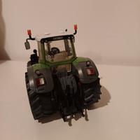 modellino trattore