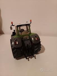 modellino trattore