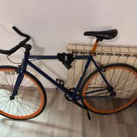 Bicicletta scatto fisso
