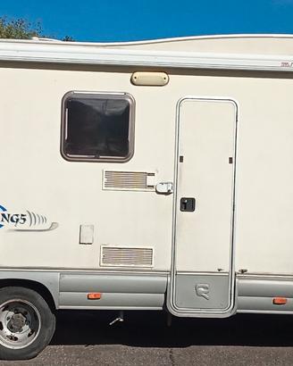 Camper mansardato