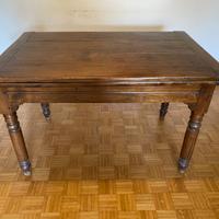 Tavolo rustico apribile in legno