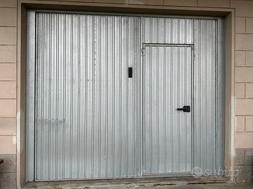Portone Basculante Garage Ballan con Porta
