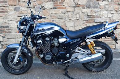yamaha XJR 1300 Carburatori