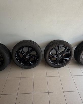 Cerchi 18" Toyota C-HR + gomme invernali Yokohama
