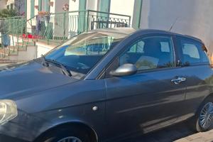 Lancia Y per neopatentati