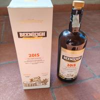 Bottiglia rum vuota