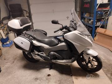 honda integra incidentato