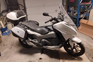 honda integra incidentato