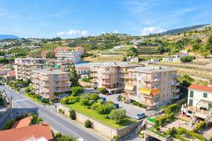 BOX A SANTO STEFANO AL MARE