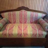 Divano Antico "a barca" in noce