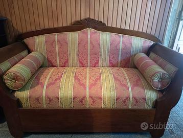 Divano Antico "a barca" in noce