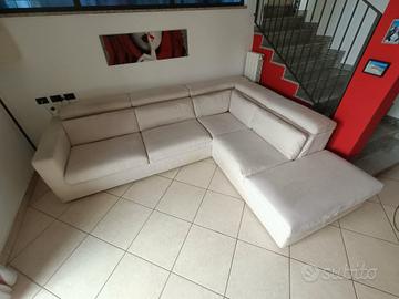 Divano angolare beige