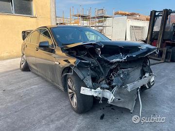 BMW serie 5 530GT N57D30A 190kw per ricambi