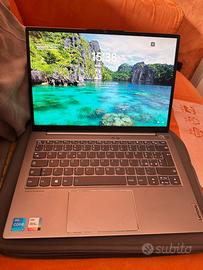 Pc portatile 13” pollici lenovo + custodia