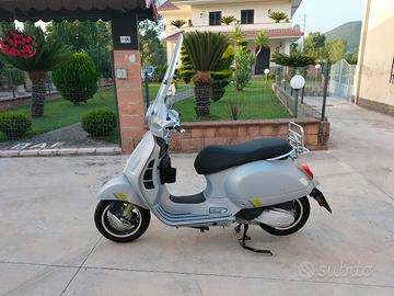 Vespa GTS 300 SUPER TECH HPE