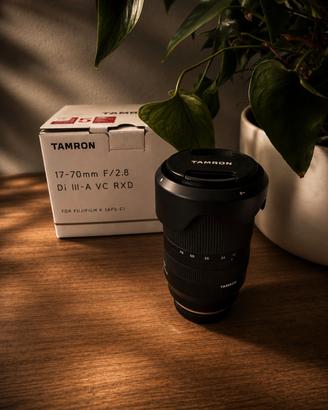 Tamron 17-70mm f/2.8 Di III-A VC RXD per Fuji X
