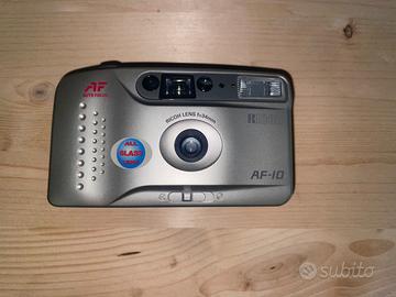 macchina fotografica Ricoh af-10
