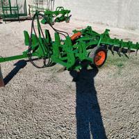 Tiller a molle trainato idraulico