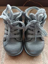 Scarponcini bimba Chicco