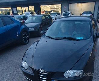 Auto vecchia ma pochi km