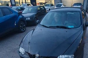 Auto vecchia ma pochi km