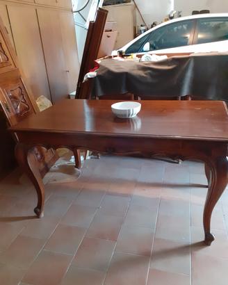 tavolo in noce artigianale 