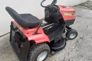 trattorino rasaerba tagliaerba 