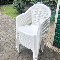 Poltroncine in resina bianche