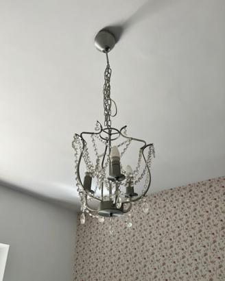Lampadario grigio con pendenti effetto diamante