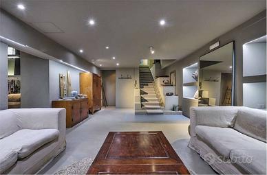 Loft / Open Space di 155 m² con 2 locali a Milano
