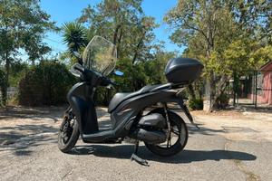 Honda SH 150i Sport (09/2023) – Full Optional