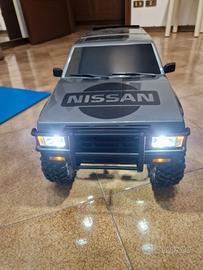 TRAXXAS TRX-4 Nissan Pathfinder