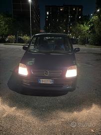Opel Agila