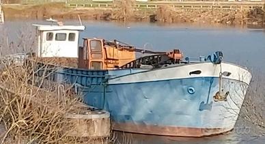 Barca estrazione sabbia