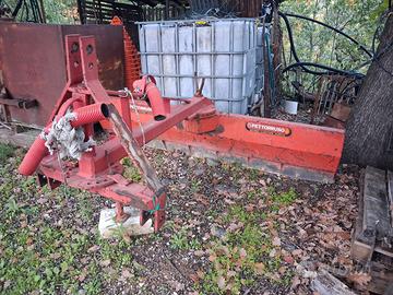 ruspa livellatrice trattore