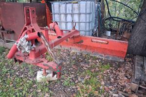 ruspa livellatrice trattore