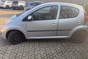 Peugeot 107 1.0 Benzina (2009) – Solo 67.000 km