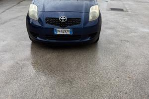 Toyota Yaris 1.0 5 porte