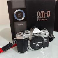 Olympus om-d e-m5 Mark III perfetta 
