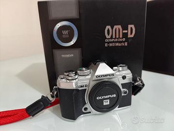 Olympus om-d e-m5 Mark III perfetta 