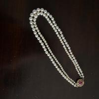 Collana antica di perle doppio filo