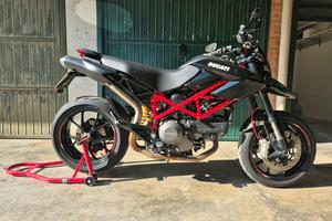 Ducati hypermotard 796