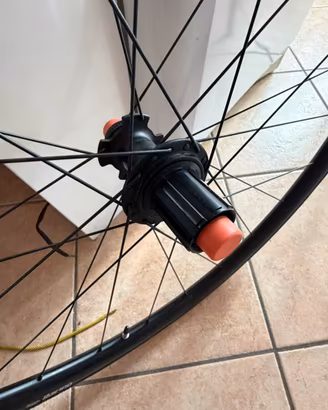 Cerchi in  alluminio profilo 30
