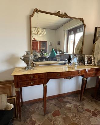 Credenza e specchio stile chippendale